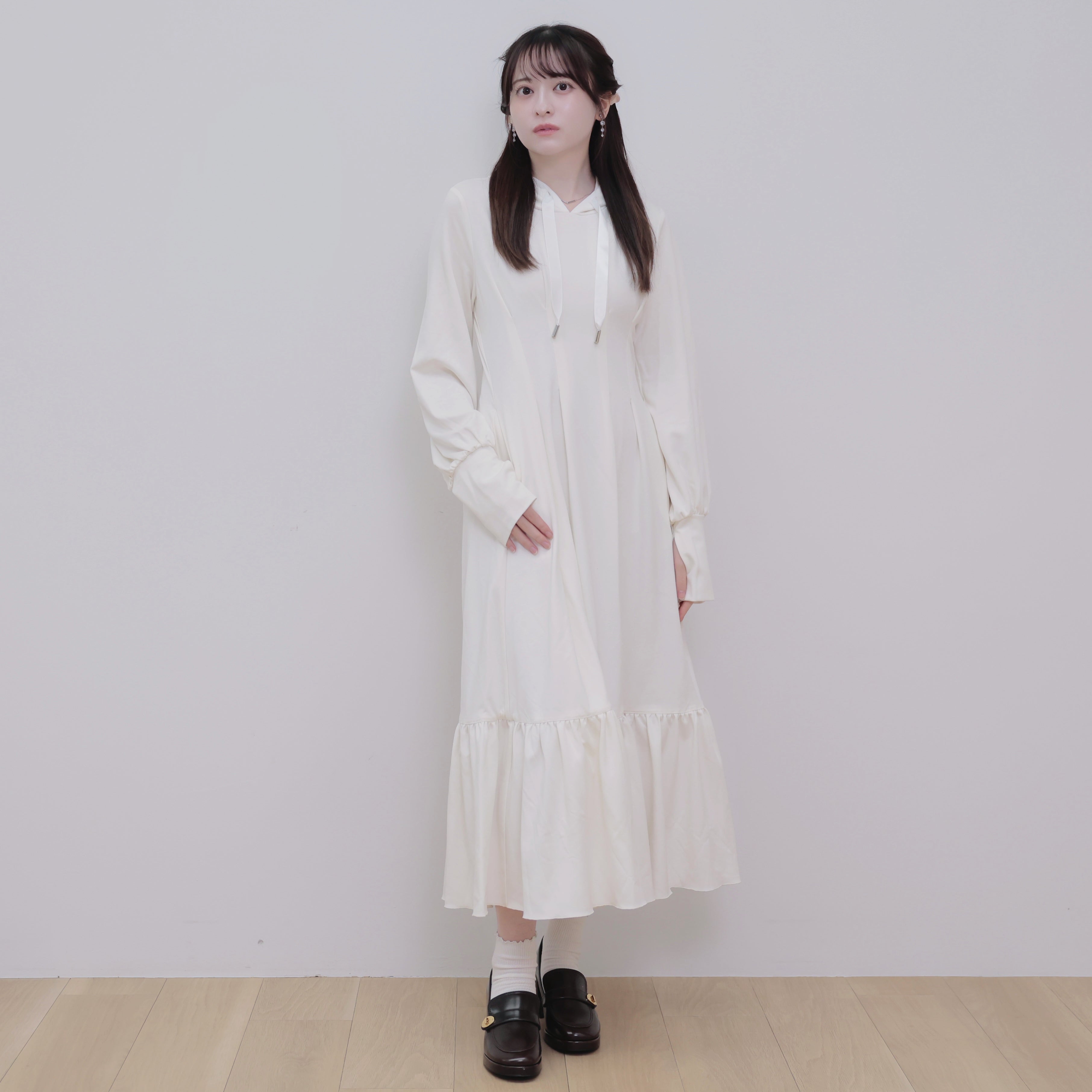 OFF WHITE スウェットドレス パーカー ワンピース バイオレット SS 公式】UVカットワンピース[フード付き]｜ 星桔梗 ｜ シロノサクラ